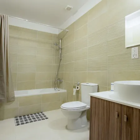 Qcc Apartmán Larnaca